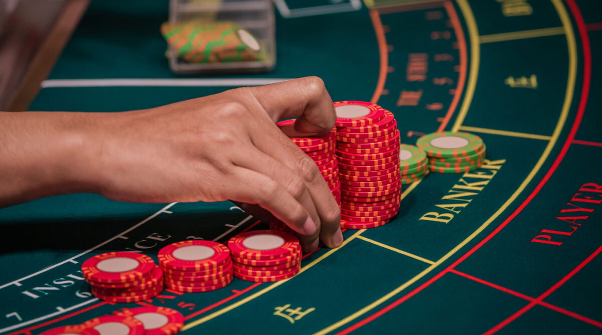 how to play baccarat